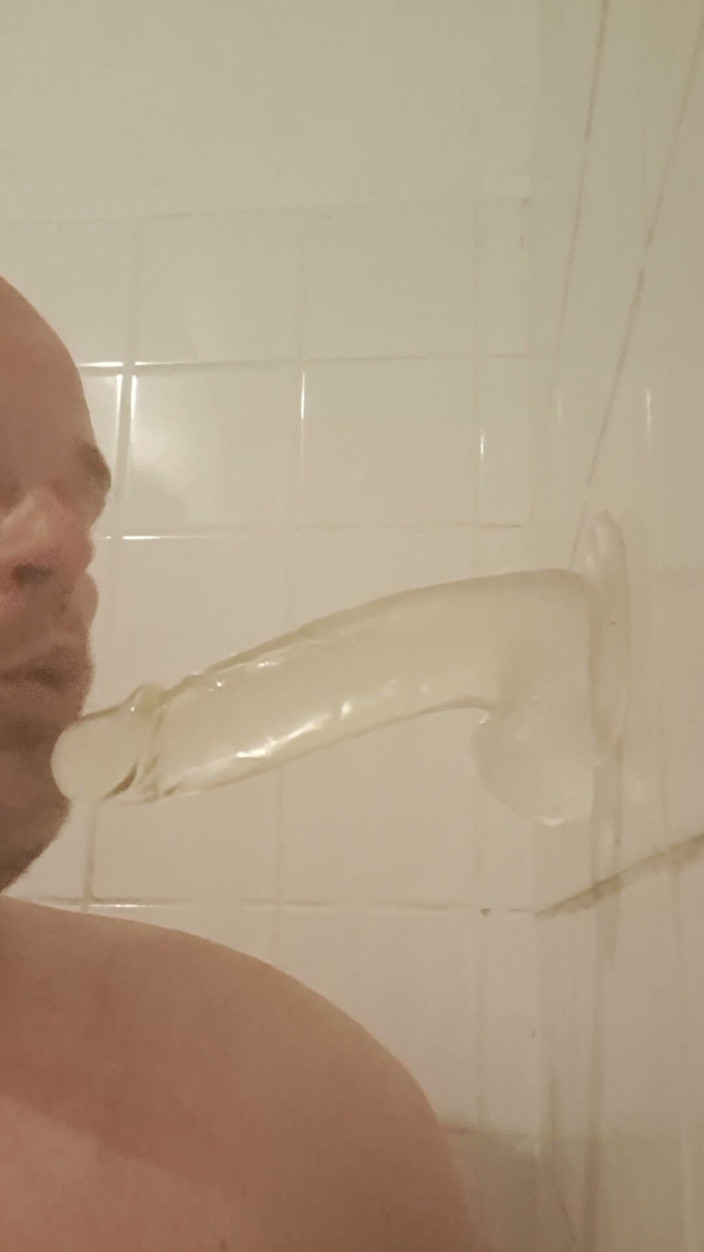 Fickspecht: Sucking Round in the Bathroom