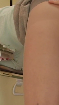 유부녀의 애널 노출: 그녀의 당혹감은 한계에 도달