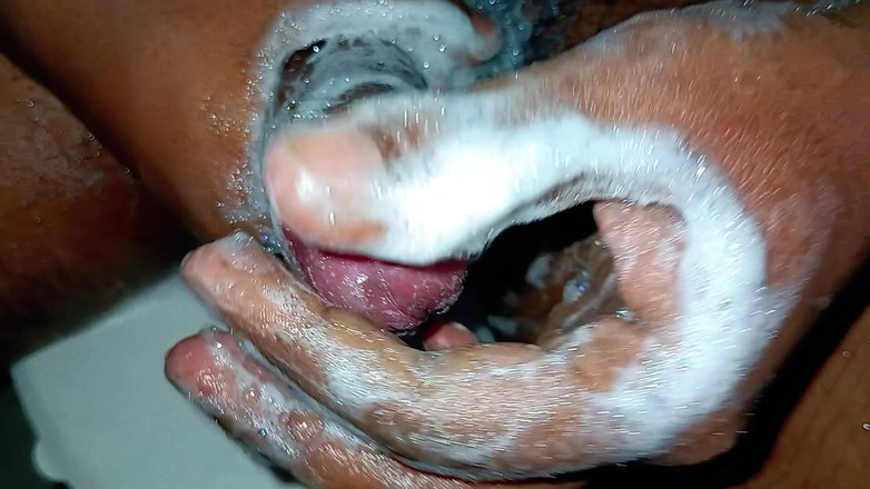 rahuman: Monstrózní péro čištění a masturbace