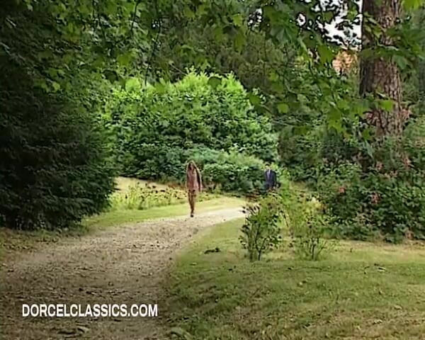 Dorcel classics: Sudden desire in the park with a stranger