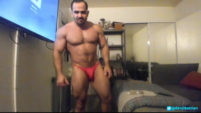 Benji Bastian: Oiled up Straight Bodybuilder Shows off Muscles and Huge Ass