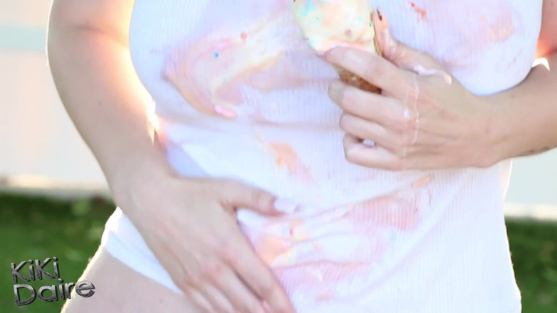 Kiki Daire MILFLand: Липкое угощение