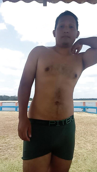 Giarlem slv: 在开放的地方撸管