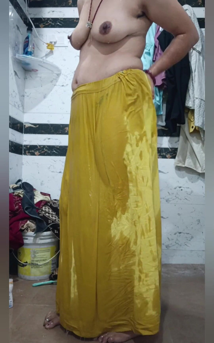 Priyahot77: Priya bhabi 新风格的身体表演