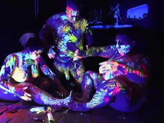 MattyFacial: Cheyenne, Hannah and Matty have some UV fun
