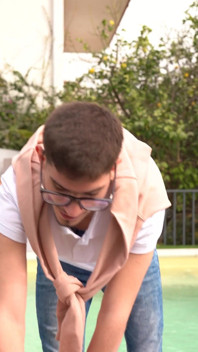 Mamă sexy spaniolă matură Lucia Kury se întâlnește cu un tânăr student