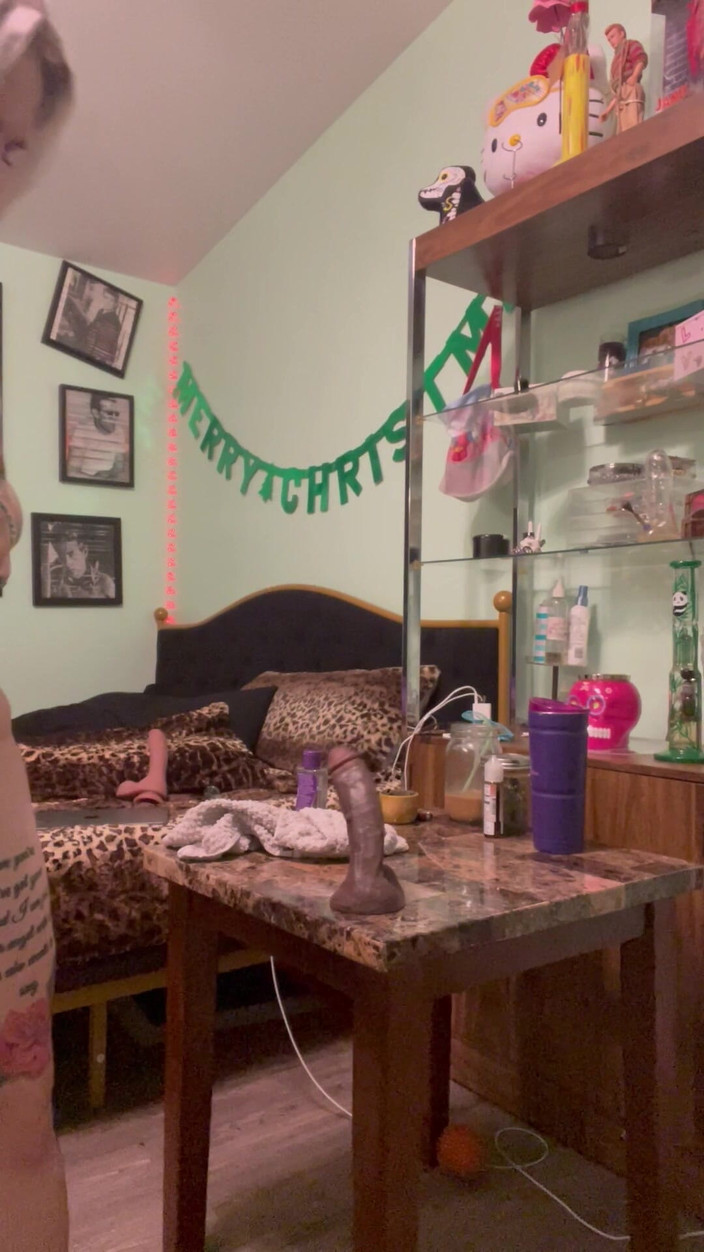 CherryBombBomb: Cavalcare e schizzare sul mio bbc