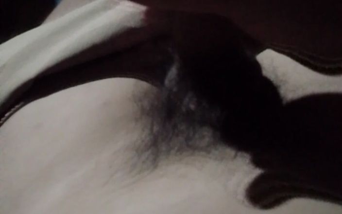 Boylove683: Chàng trai trẻ châu Á khoe con cu to của mình