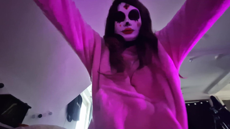 Mask Viola: POV: Ti cavalcherò e ti sussurrerò all'orecchio