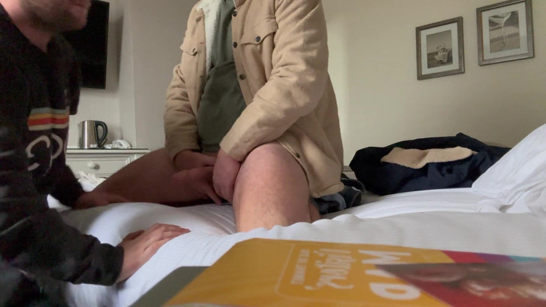 GlennandSonny: Hotelhoofd