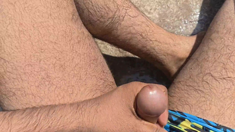 Sexy baby girl: Si scopa la cognata mentre lei lava i vestiti nel...