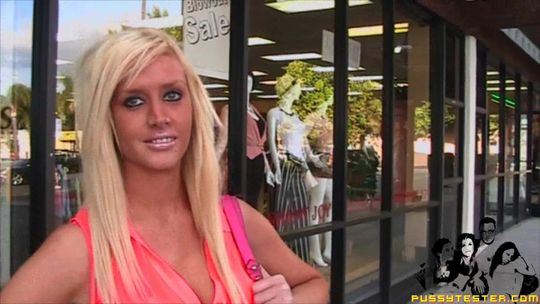 PussyTester: Dee Dee Dallas' Audition - Cowgirl Rides Cowgirl