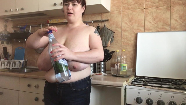 Roxanne Miller: Burping fără sutient