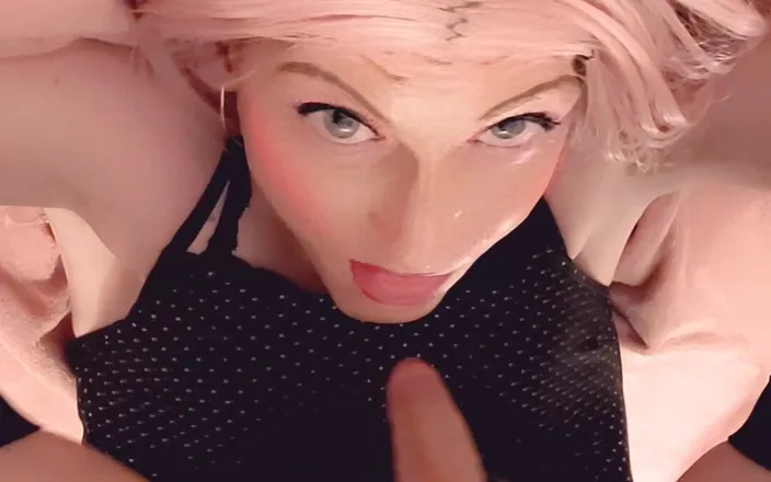 Emily Meadows: Sucking My Own Cock Til I Cum