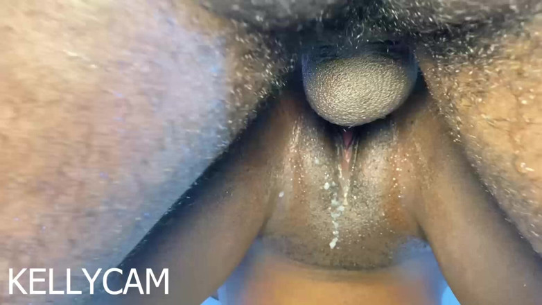 Kellycam: 한밤중에 섹스할 남편을 깨워주는 마누라