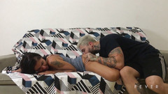 Fever Films: 18 teenagerka se probudila šukáním do své těsné kundičky