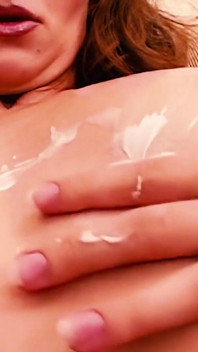 Sexo a três com duas milf