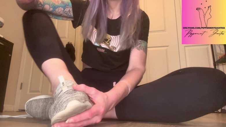 Peppermint Giantess: 67 diosas antorchas y cortes pequeños tamaño 7 zapatillas | Naufragio total