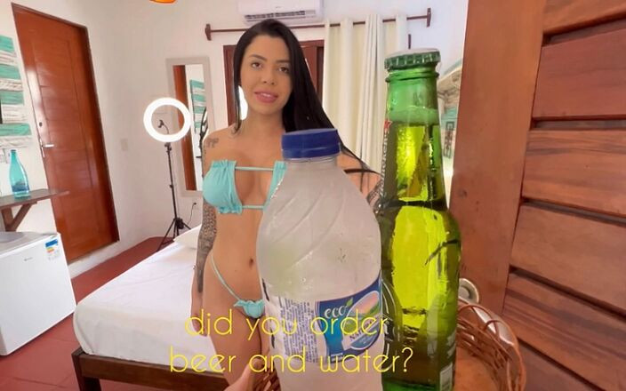 Drii cordeiro: 火辣黑发女郎和在旅馆工作的fa做爱