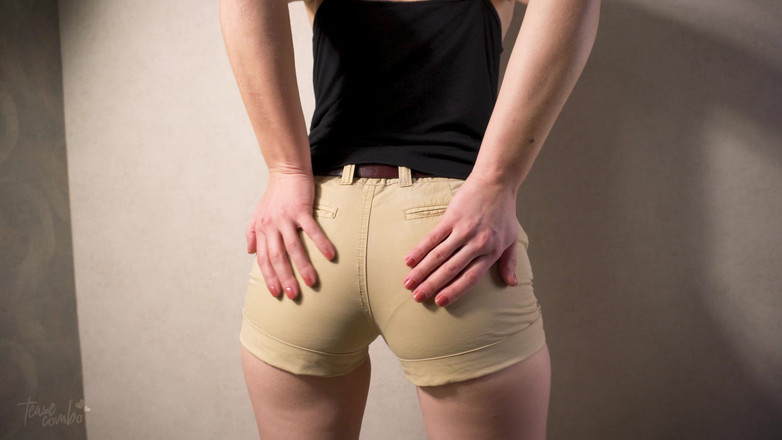 Teasecombo 4K: Tonåring amatör i tighta shorts retar hennes synliga troslinje