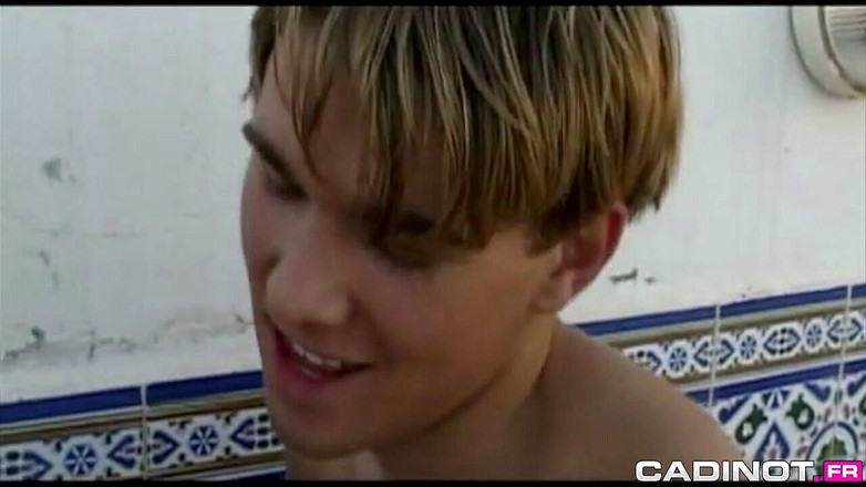 Cadinot: Cadinot - chicos follan de vacaciones