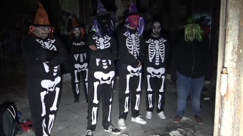 When straights boys fuck their gay friends: Zonder condoom geneukt door hetero voor Halloween -nacht