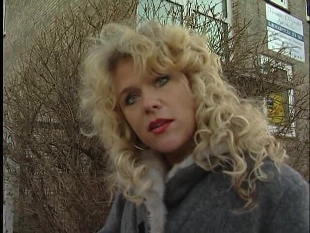 Lucky Cooch: Blonde milf at the interview on the street