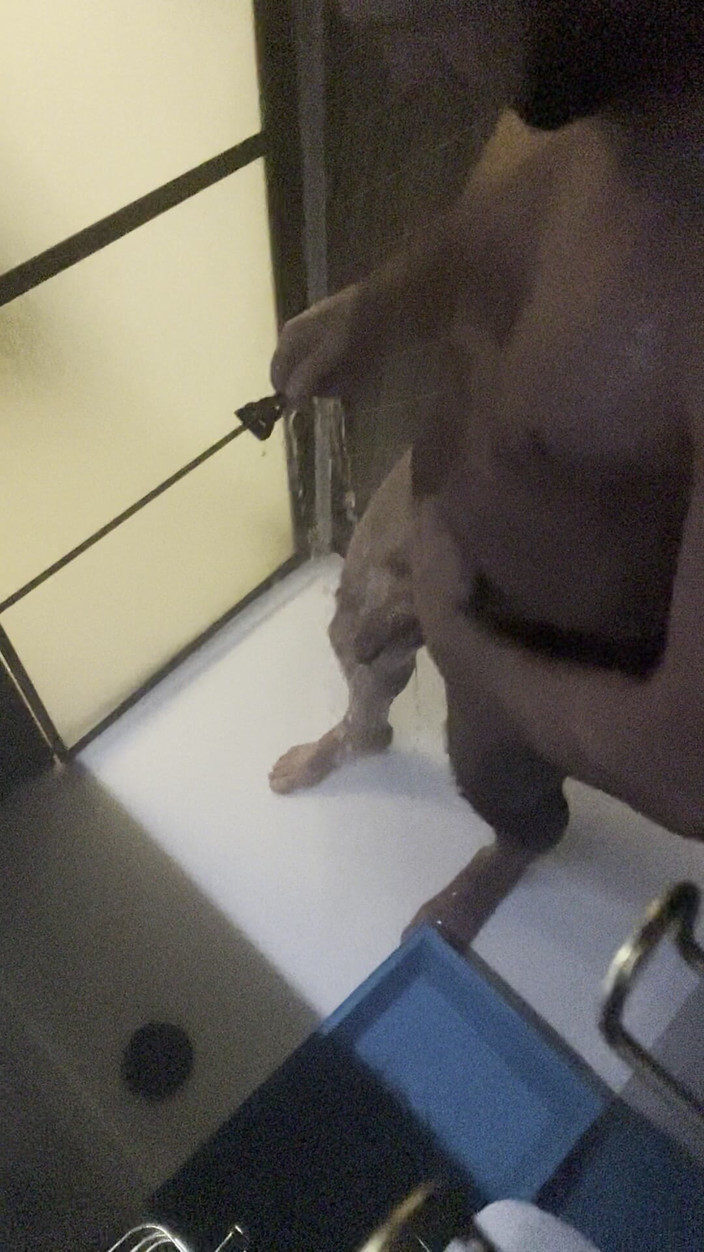 Razzle6: Waktunya mandi