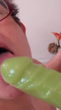 Claire ve Honey iki edepsiz sürtük