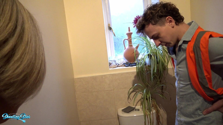 Shooting Star: 若いビルダーと浮気すればシューティングスターが大幅に割引される