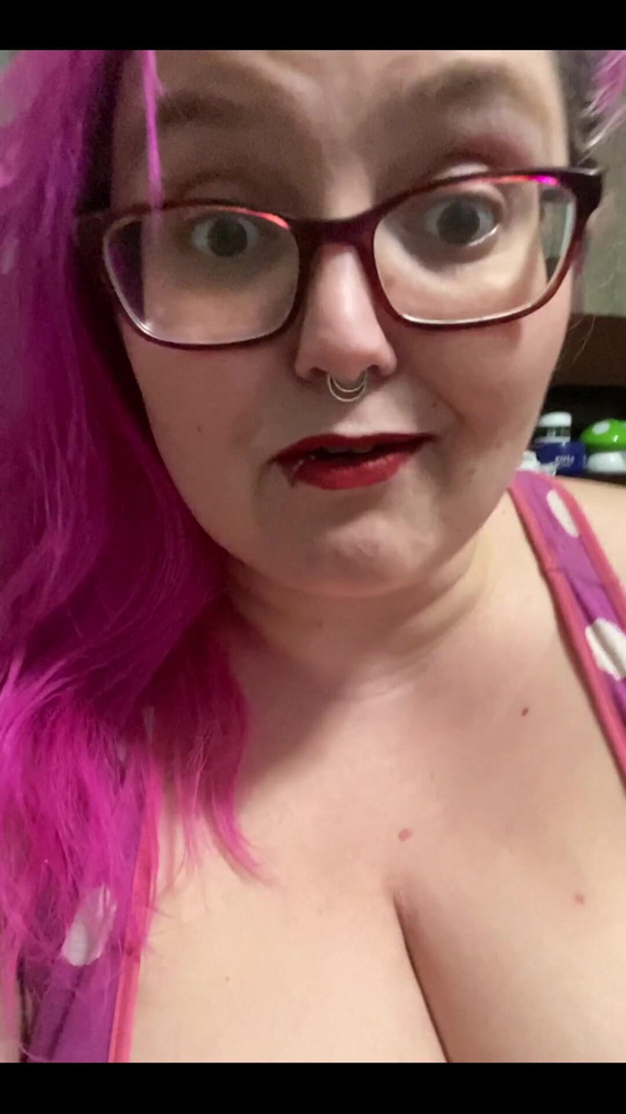 Sara Star: Storytime - Awkward Neighbor Run-in