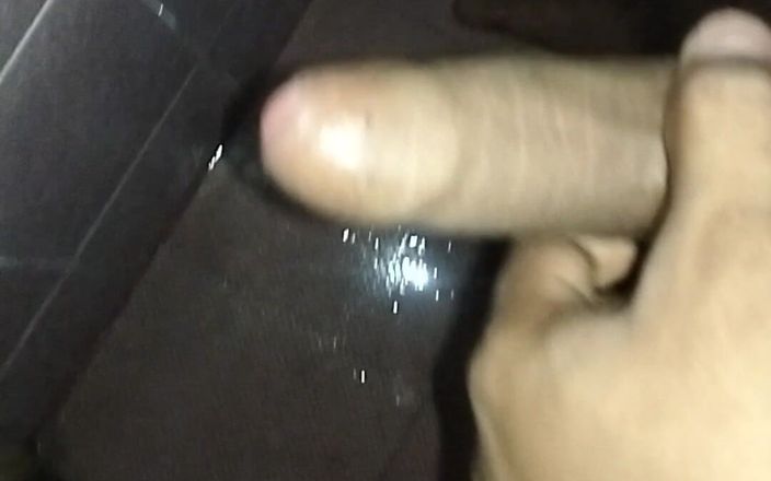 King big cock: भारतीय बड़े लंड की मालिश पहली बार