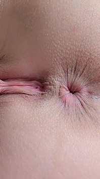Líbali byste a hráli si s mojí dokonalou kundičkou a bootyhole?