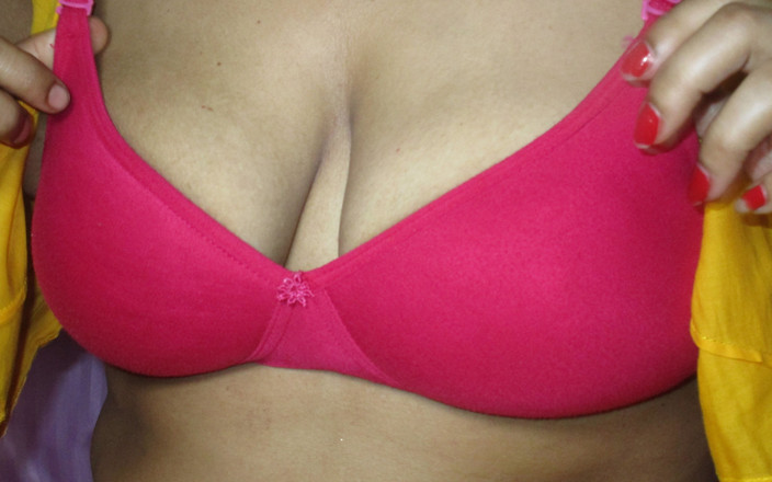 monabhabi: 欲火中烧的印度家庭主妇为她的粉丝自慰