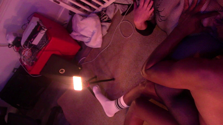 Liz Heat: Liz v podpatcích bere černého ptáka