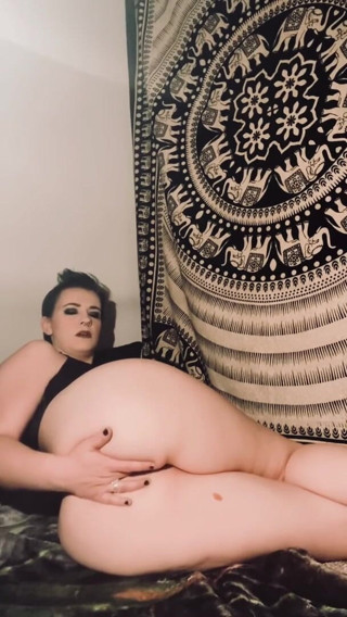 Brookie-bear: New butt plug was too big so I settled for...