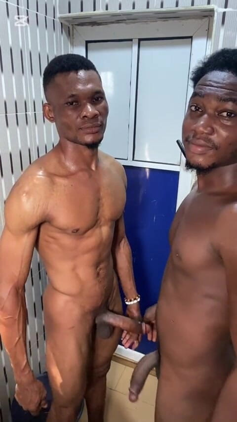 Dverse: 목욕 땀과 섹스