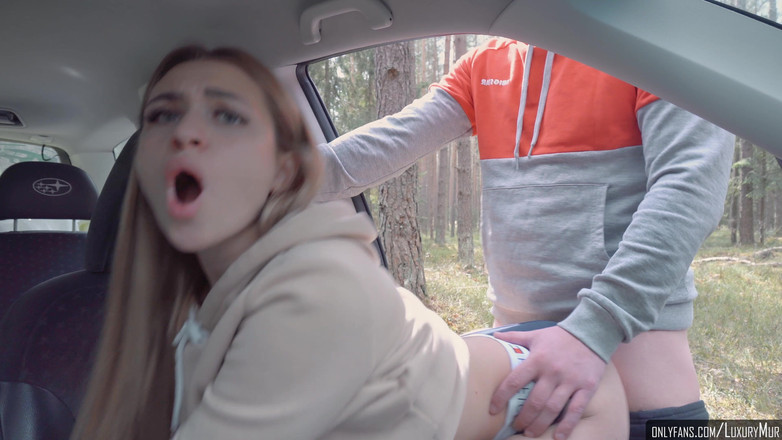 ReplayXXXLady: Îmi fut mama vitregă în fața facultății - Luxurymur