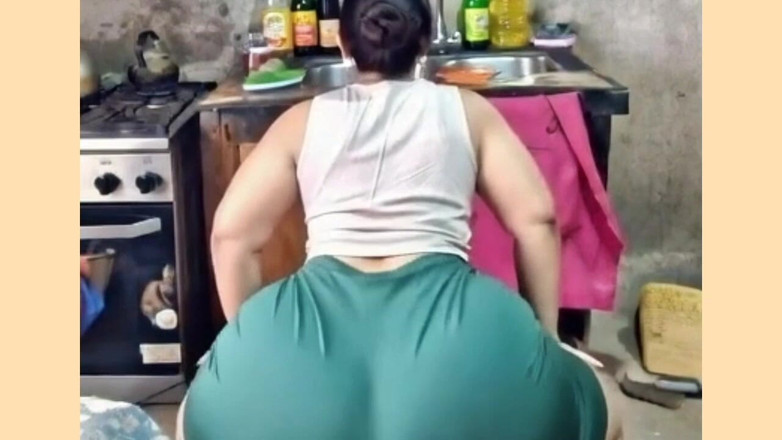 Xprohibidox1: Bogata dupa pasterka 2