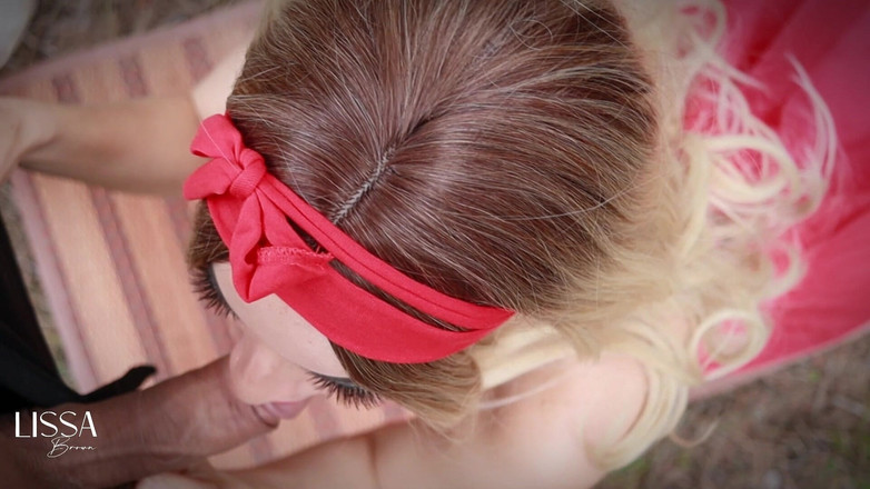 Lissa Brown: Ein junge fickt mich im wald - Rotkäppchen