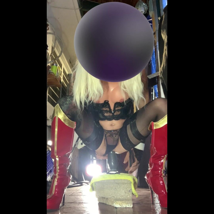 Benito414: 私のお尻の穴を伸ばす