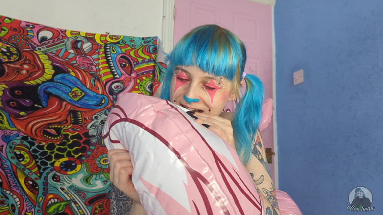 Alice Bean: Unicorn kemurungan gergasi bahagian 2