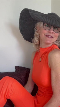 Color caliente, señora madura caliente
