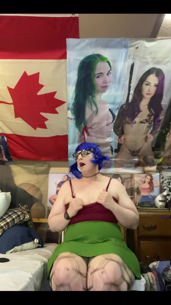 CosmicJones88: Shake Shake Shake Oink Oink Oink