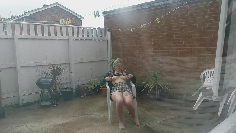 Ripley sweet studio: Ripley раздевается и кончает на улице