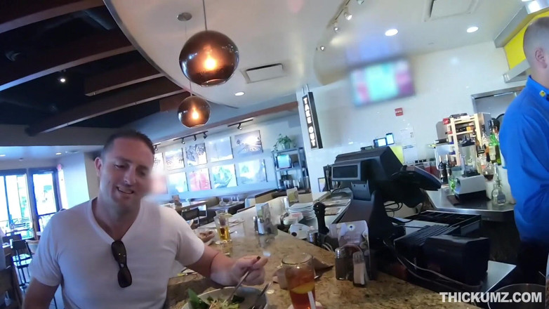 Team Skeet: Sbatte quella milf tettona arrapata con un gran culo