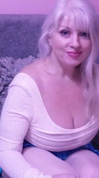 Blonde MILF Solo