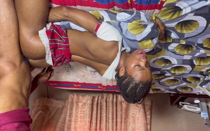 Baddestboyx: Dávil mě svým černým nigerijským penisem