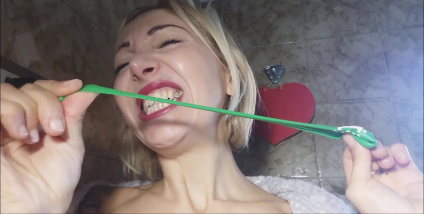 savannahamatoriale: ฉันมีรอง: นั่งแก้ผ้าบนลูกโป่ง แล้วก็เลียและถูมัน