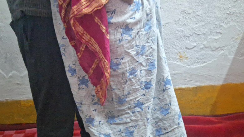 Busty Banuu: Mucama chupa la polla de mi marido